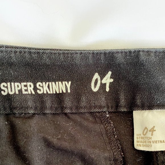 Gap Super Skinny Cropped Black Khakis - Picture 6 of 9